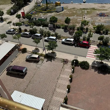 Seaside Luxury Flat In Shëngjin