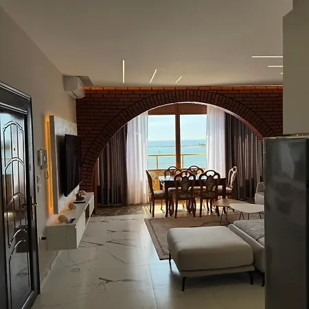 Seaside Luxury Flat In דירה