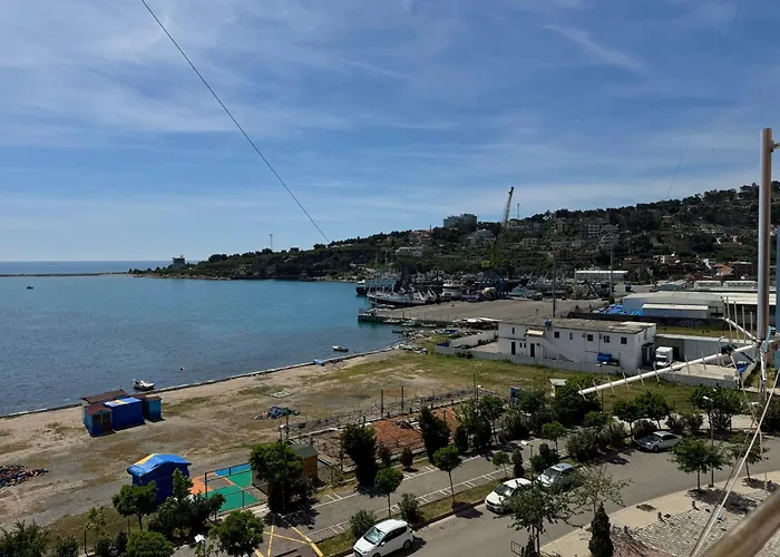 Seaside Luxury Flat In Shëngjin